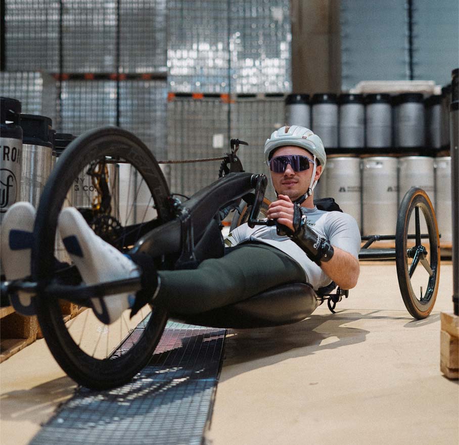 JONAS BELL: NO LIMITS, JUST FRONTIERS