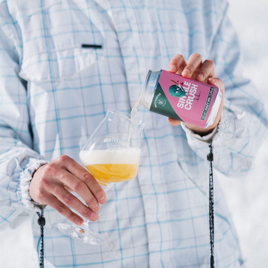 canette rose servie dans un verre teku de rastal