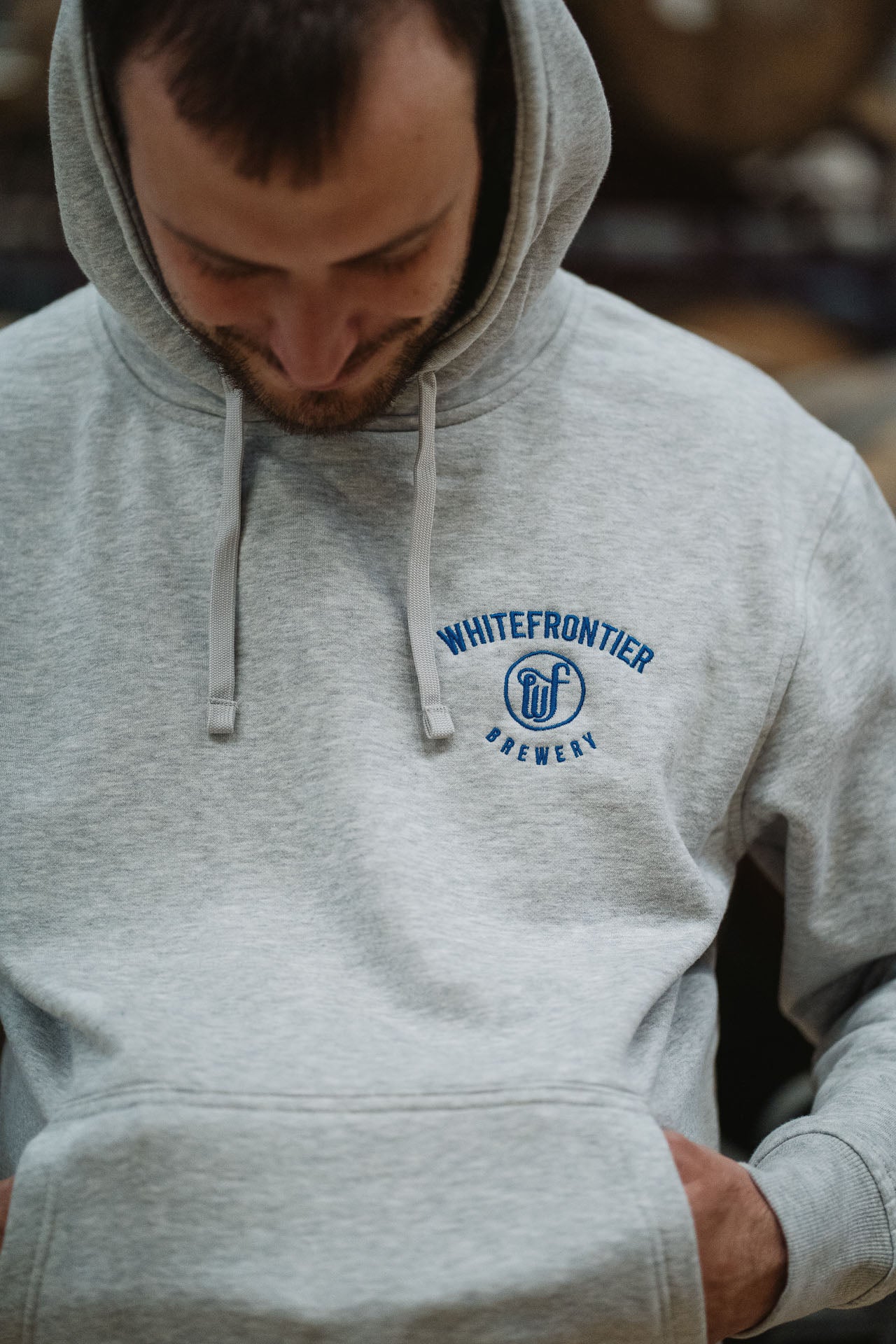 GRAUER KAPUZENPULLOVER WF