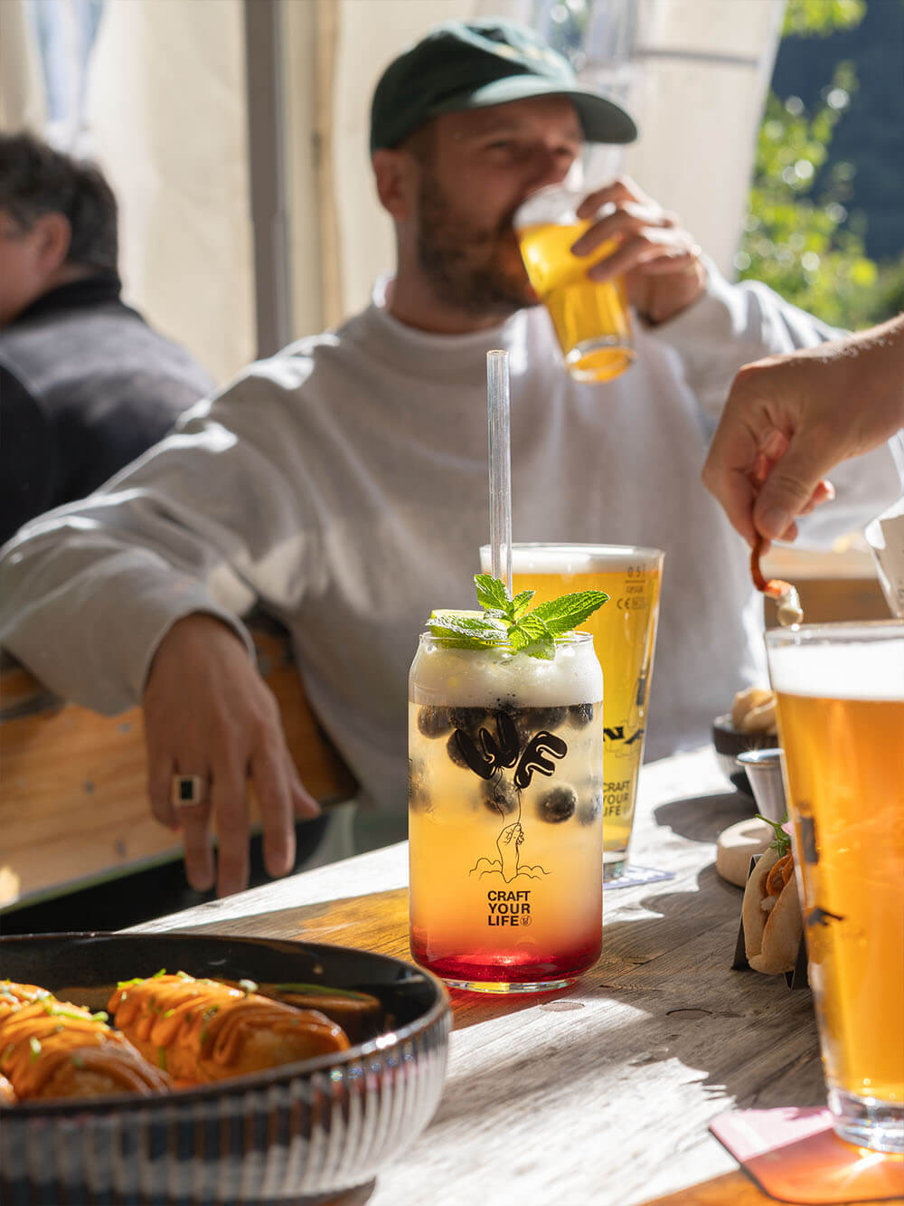 Cocktails à la bière en terrasse