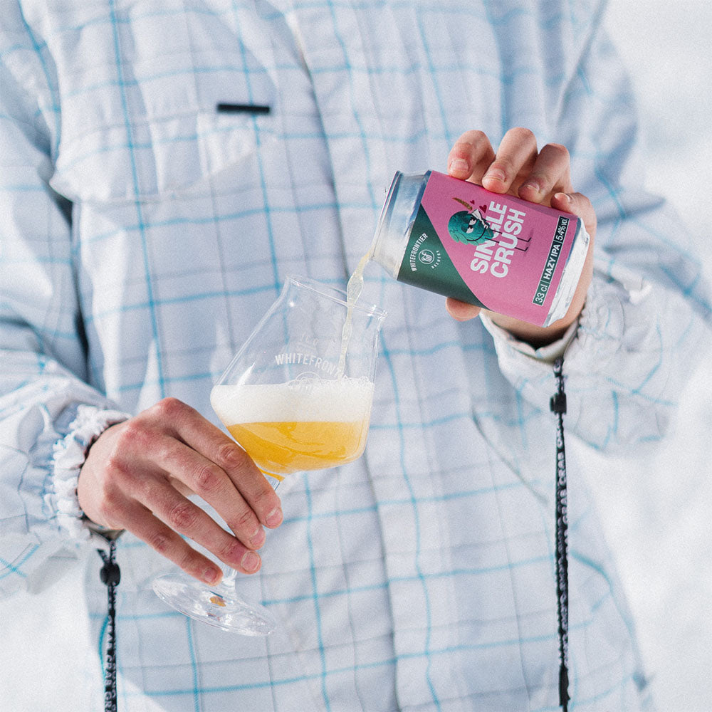 Single crush canette hazy ipa rose servie dans un verre teku
