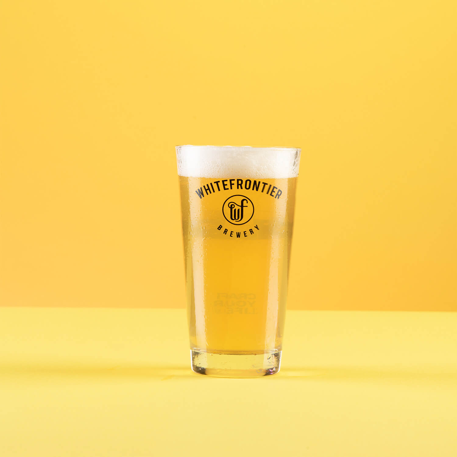 Verre whitefrontier avec fond jaune whitefrontier
