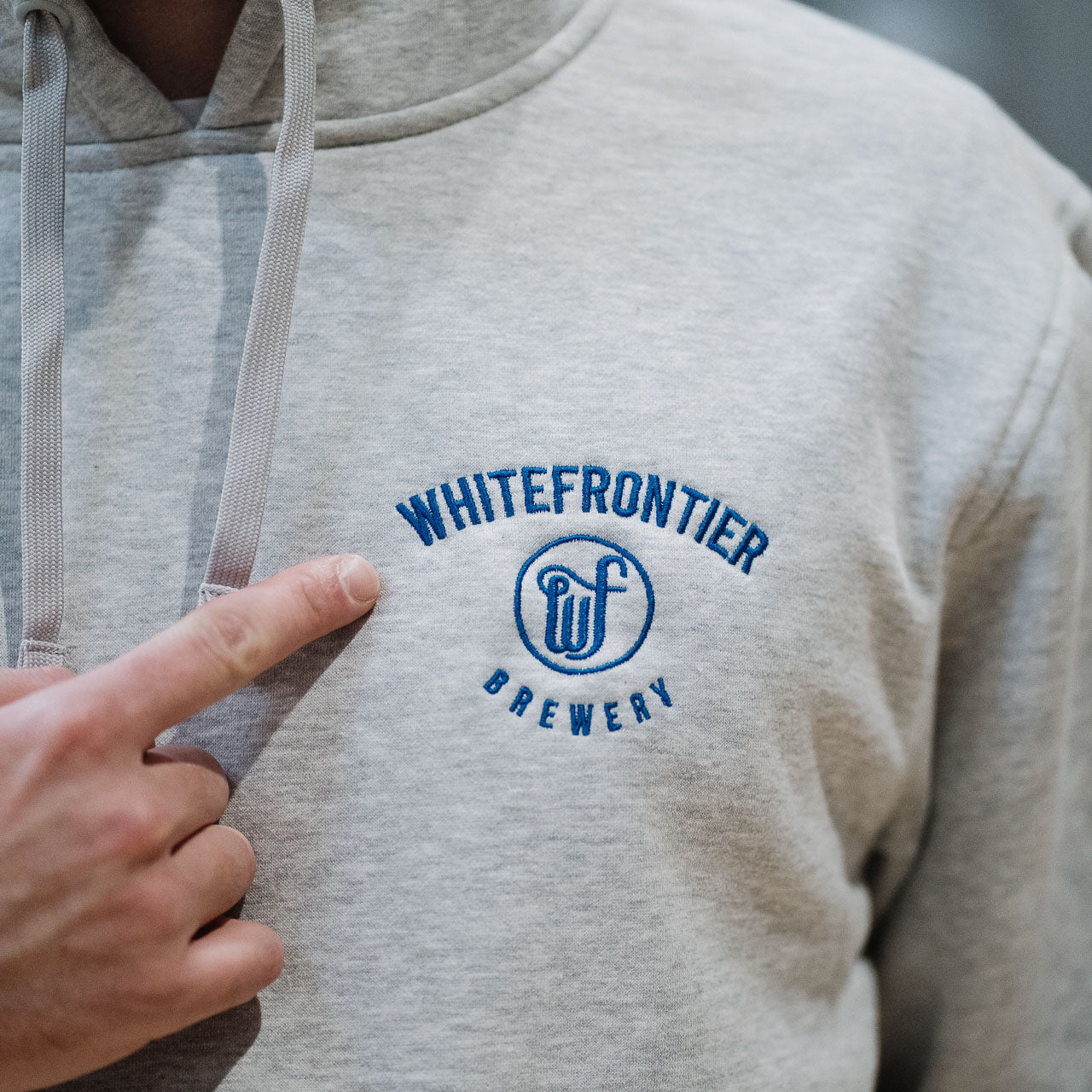 GRAUER KAPUZENPULLOVER WF