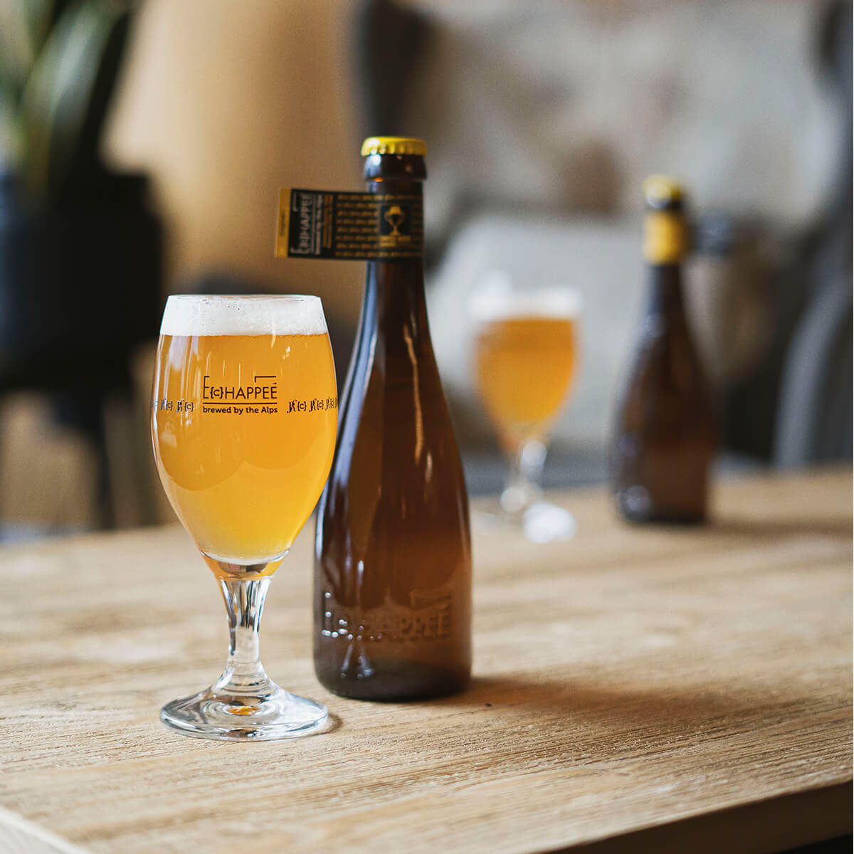 L'é{c}happée originale