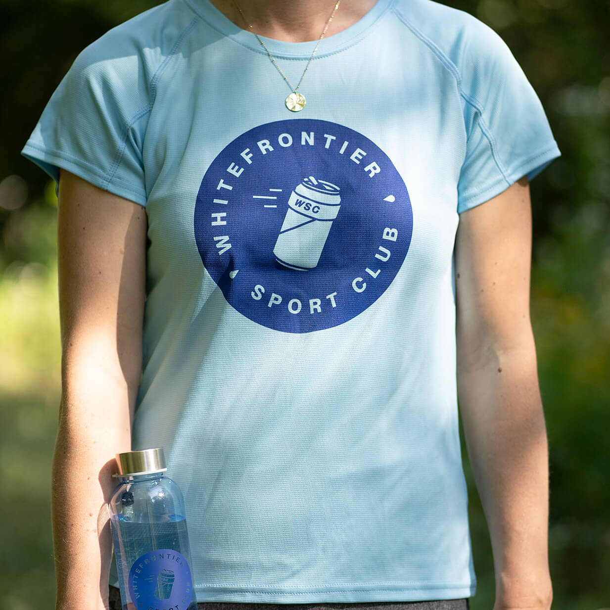 Gourde teeshirt bleu sport whitefrontier